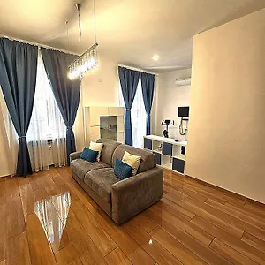 Lux With Parking Apartamento